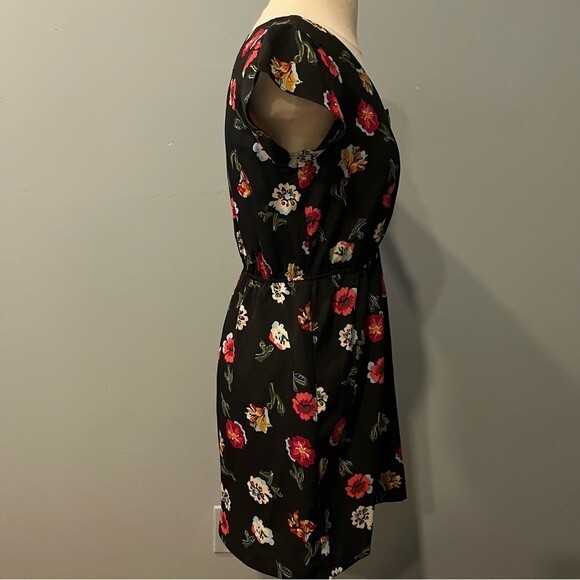 Tucker for Target Black & Pink Floral Print Short Sleeve Dress Size Medium - Picture 7 of 11
